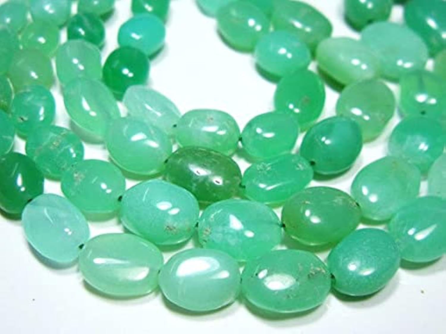 Chrysoprase briolette LKBEADS pour fabriquer un cadeau d'anniversaire personnalisé
