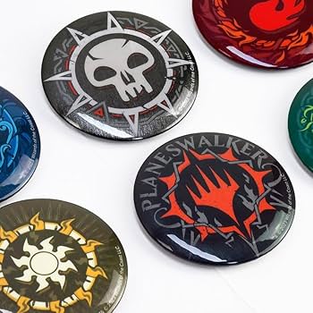 マジック：ザ・ギャザリング yunyun うずまき』などで知られるホラー漫画家、伊藤潤二氏と『マジック