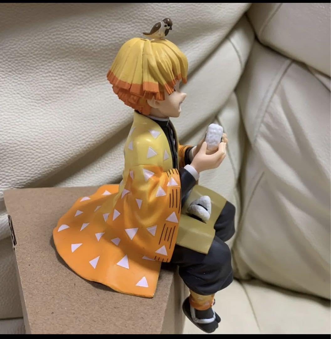 鬼滅の刃　我妻善逸　大量まとめ売り　フィギュア　ぬいぐるみ　キーホルダー　缶バ 鬼滅の刃 我妻善逸 大量まとめ売り フィギュア ぬいぐるみ