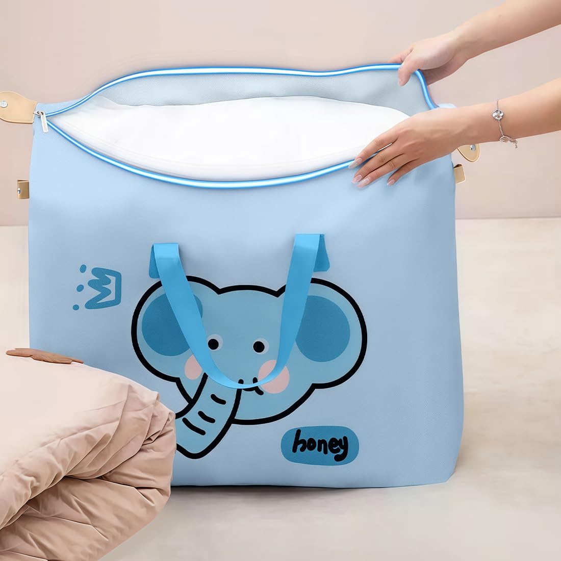 Trousse de Soin Bébé, Trousse de Toilette Bébé Géante avec Design Elephant Cartoon, Sans Odeur et Douce en Contact avec la Peau, Grande Capacité pour Vêtements et Couvertures d'Été