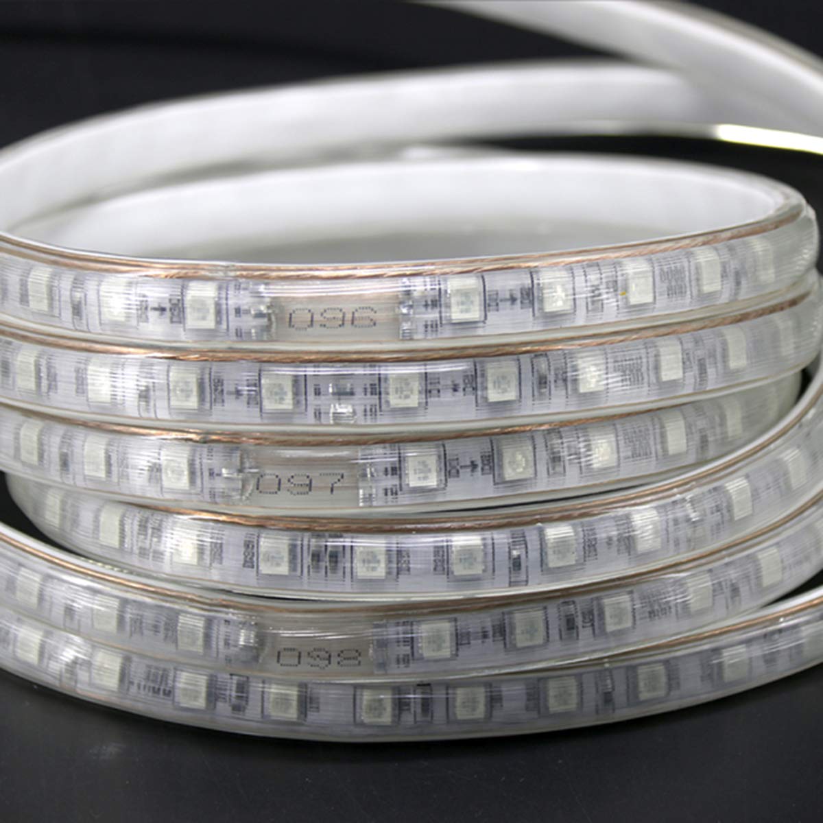 Wielokolorowa taśma LED RGB, elastyczna taśma, 220 V AC 60leds IP65, wodoodporna, taśma LED z 24 przyciskami zmiany koloru (30 m)