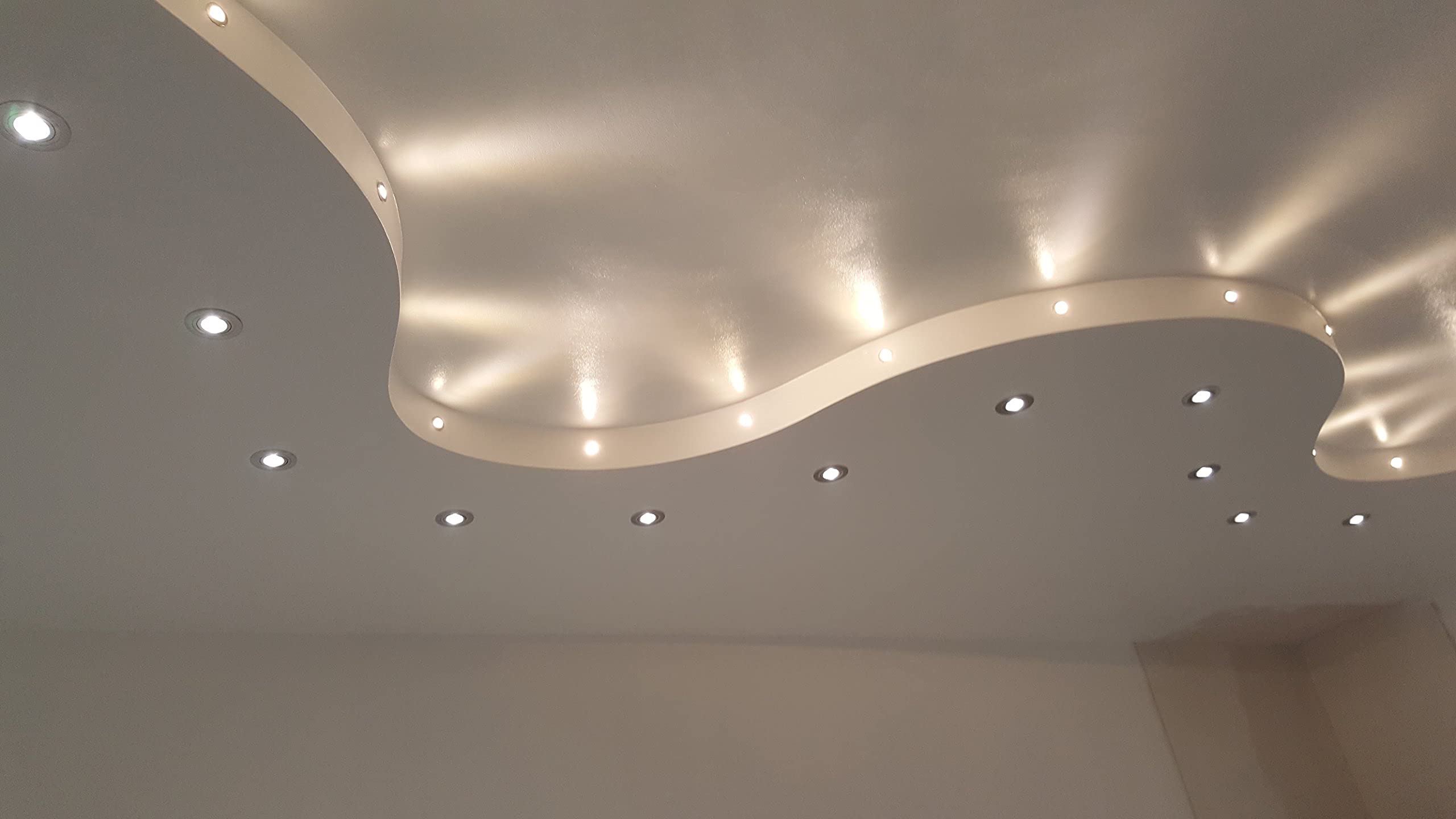 3 x New Gabi-LED IP44 flache LED Möbeleinbauleuchte 2,4Watt, Einbautiefe 22mm,Lichtfarbe kaltweiß, 4000 Kelvin, Farbe in edelstahl-gebürstet Optik 12V -Anschluß, fertig montiert, mit AMP Stecker