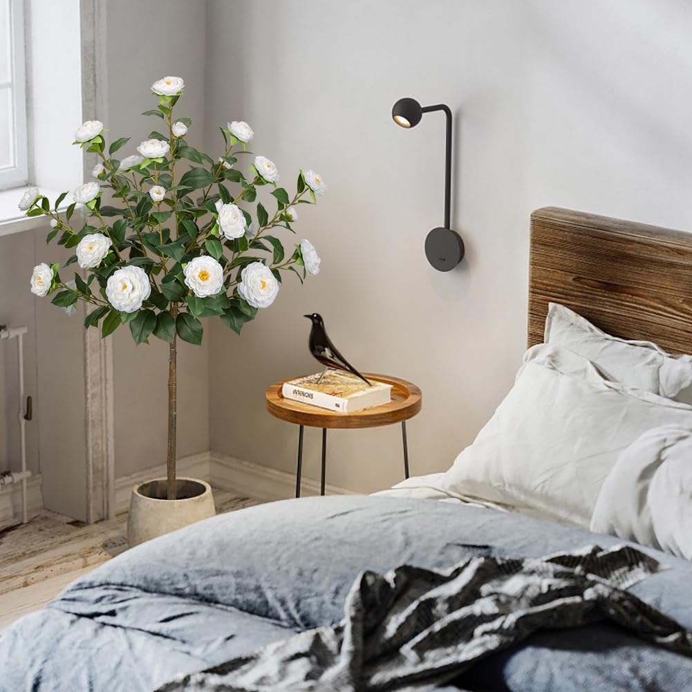 Künstlicher Kamelienbaum, künstliche Kamelienpflanze mit weißen Blumen, künstliche Blumenpflanze, blühender Baum in schwarzem Topf für drinnen und draußen, Büro, Zuhause, Haustür, Veranda, Dekoration,