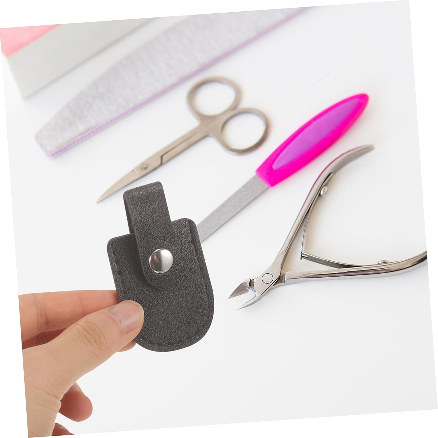 PU Nail Nipper Cover Sleeve for Manicure Pedicure Durable Cuticle Scissor Protector Nail Salon Supply Accessory Simple and Convenient Use Black