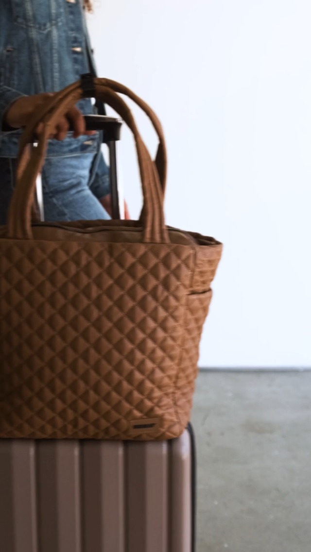 VOORAY Naomi Bolsa Tote Acolchada 18L Ligera miniatura 7