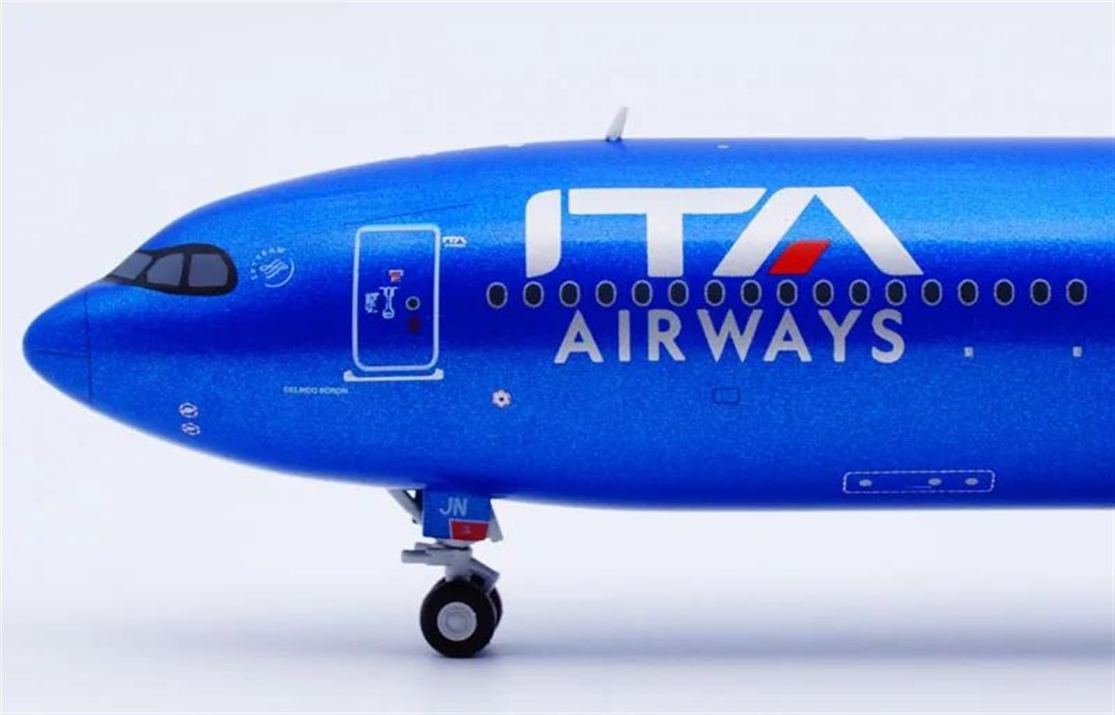 Model samolotu metalowy Model samolotu 1:200 dla ITA Airways Cargo A330-900NEO odlewany model samolotu samolot odrzutowy zestaw modeli do składania linii lotniczych skala Model samolotu