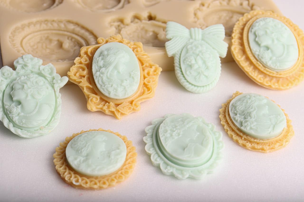 7-Cavity Antique Cameo Woman Silicone Mold – Vintage Brooch Style Crafting Tray for Soap, Wax, Plaster, Candle Making – Detailed Victorian Oval Design for DIY Crafts & Decor