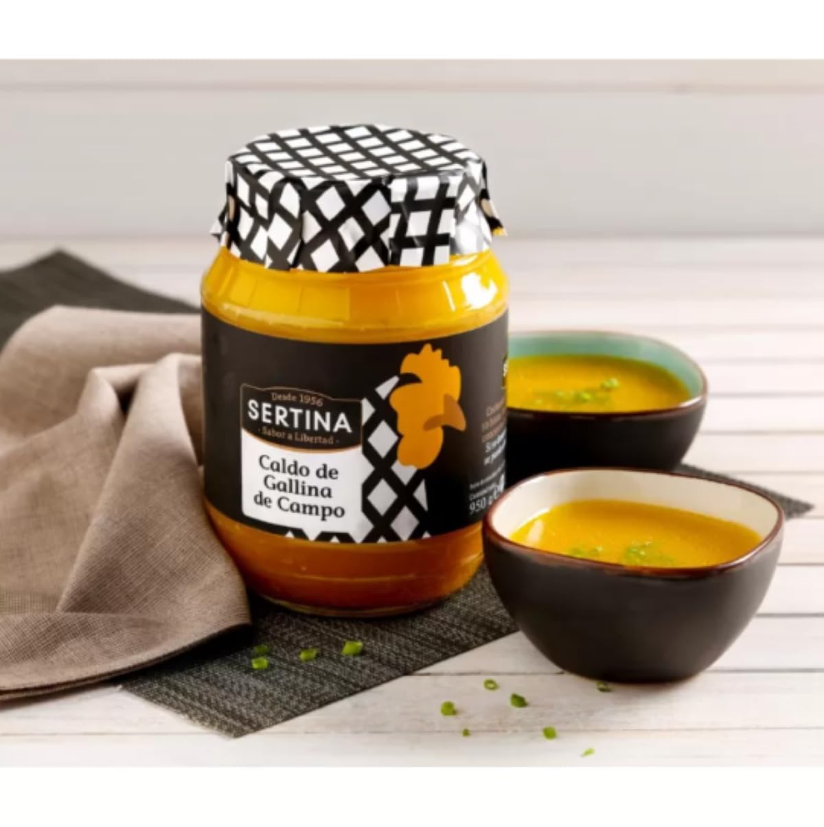 Sertina Caldo De Pollo Campero Criado Al Aire Libre pack de 6 | 6X950g | El Único Caldo Del Mercado Con 830G De Pollo Por Tarro | Sopa 100% natural | Sin conservantes | Cocido a fuego lento