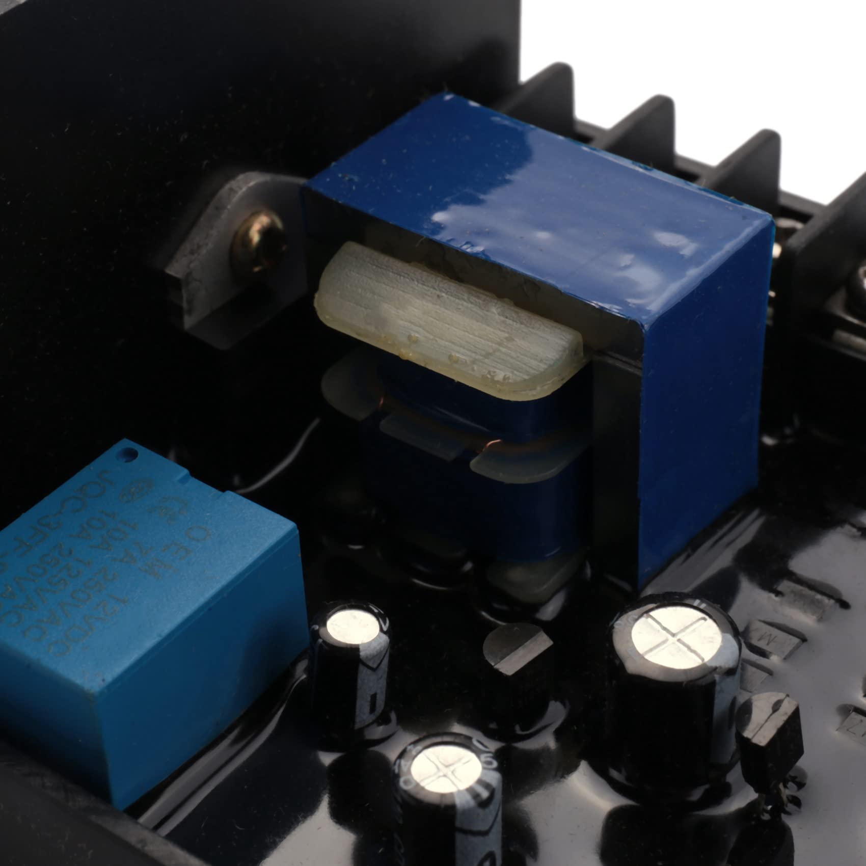 Stabilizzatore di tensione del generatore trifase GB170 per STC 220/380/400V AVR Stabilizzatore di tensione automatico