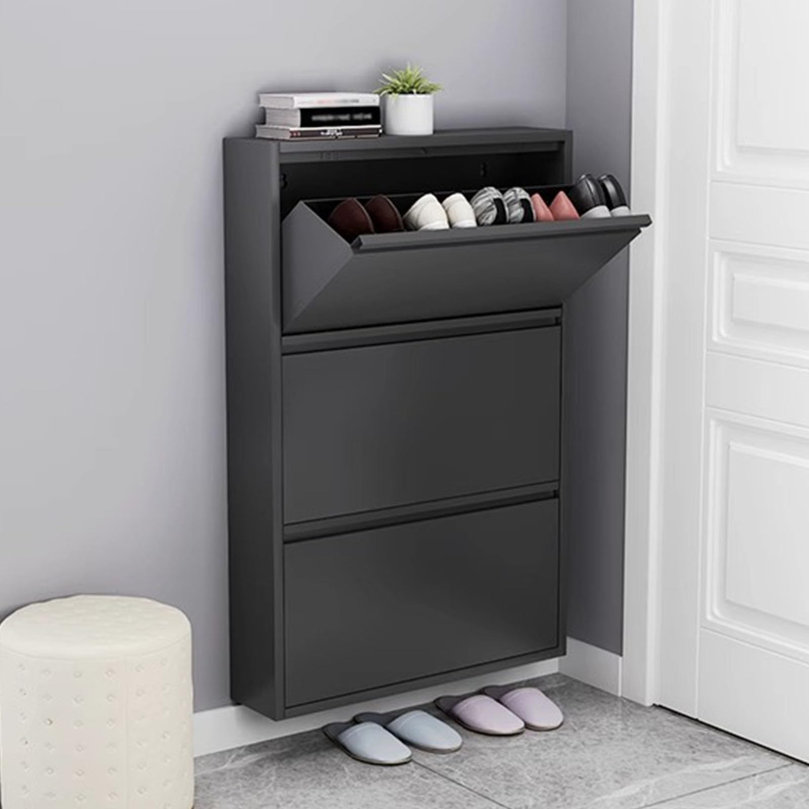 Meuble à chaussures fin en métal suspendu au design minimaliste chic