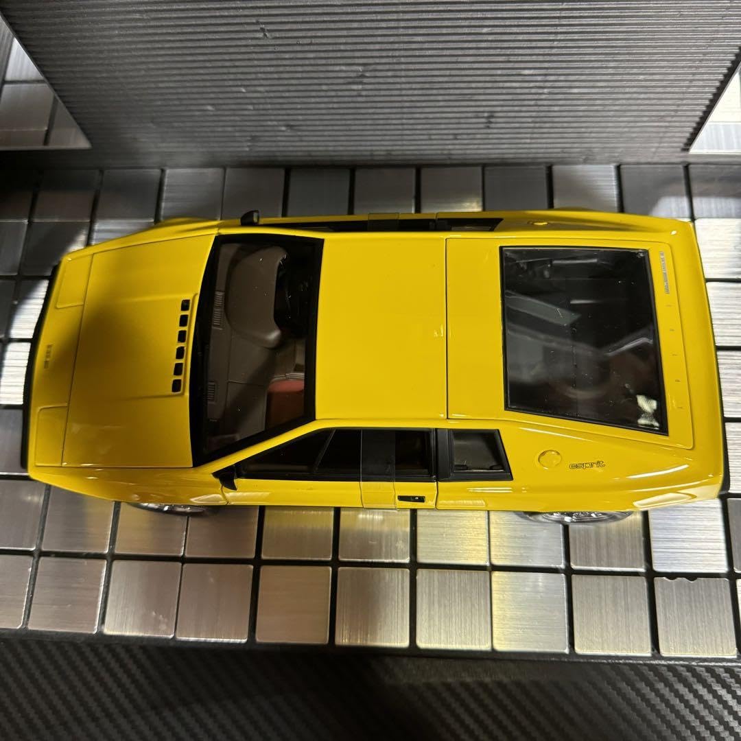 Amazon.co.jp: 未 オートアート 118 ロータス エスプリ タイプ,79 : 車 