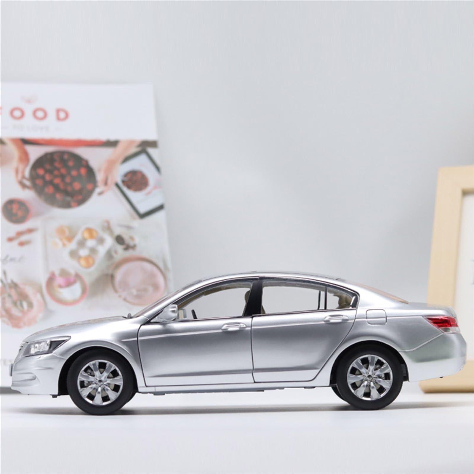 Honda Accord 1/18スケールモデルミニカー Amazon | ミニカー スケールモデルカー 1:18ホンダアコード2022第10