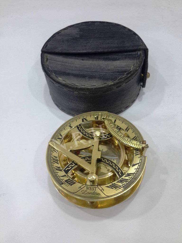 Bussola Nautica Vintage con Finitura in Ottone e Custodia in Pelle