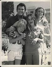 Historic Images 1980 Press Photo Actors Earl Holliman/Carrie Snodgress and Kids mjx393729.25x7 in
