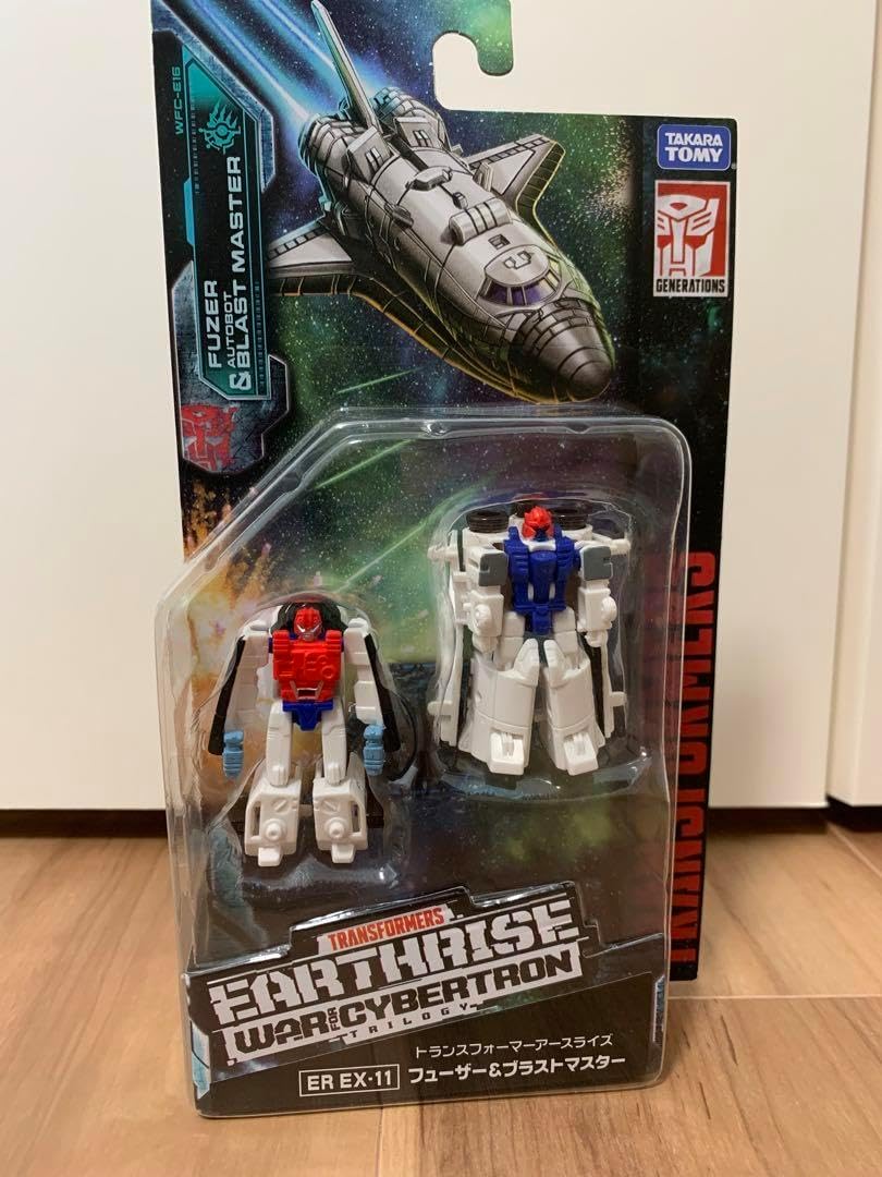 Mariano Achito （マリアーノ・アキート）作 子猫のシェルカメオ マリアーノ・アキート作 後期型 花を