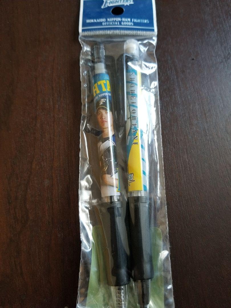 【新品未開封】大谷翔平グッズ2点セット アクスタ・ハンドタオル 新品未開封】大谷翔平グッズ2点セット アクスタ・ハンドタオル