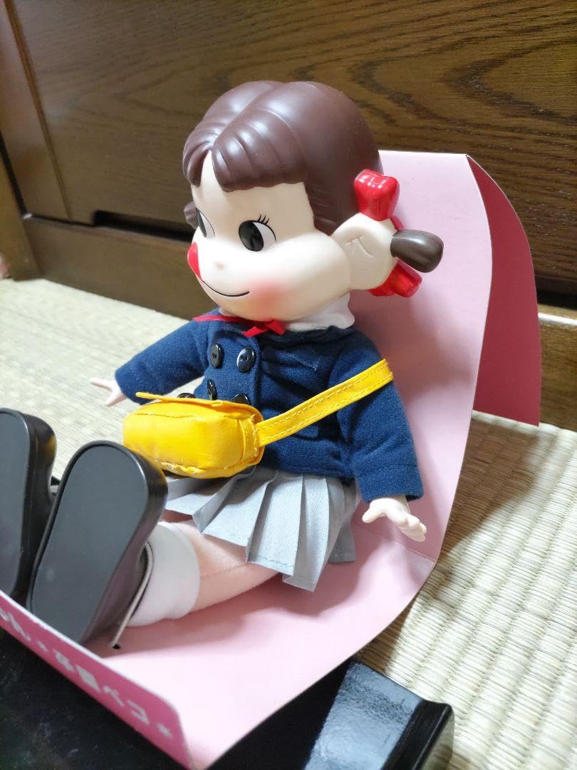 おすわりペコちゃん人形 ペコちゃん 不二家 ペコちゃん人形 フォト