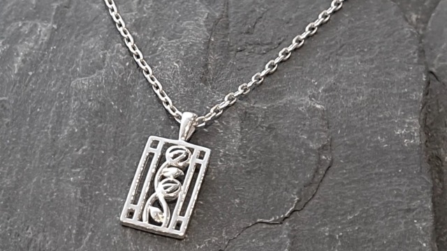 Alexander Castle Pendente edaglia iracolosa (14) in Argento Sterling con Collana Catenina