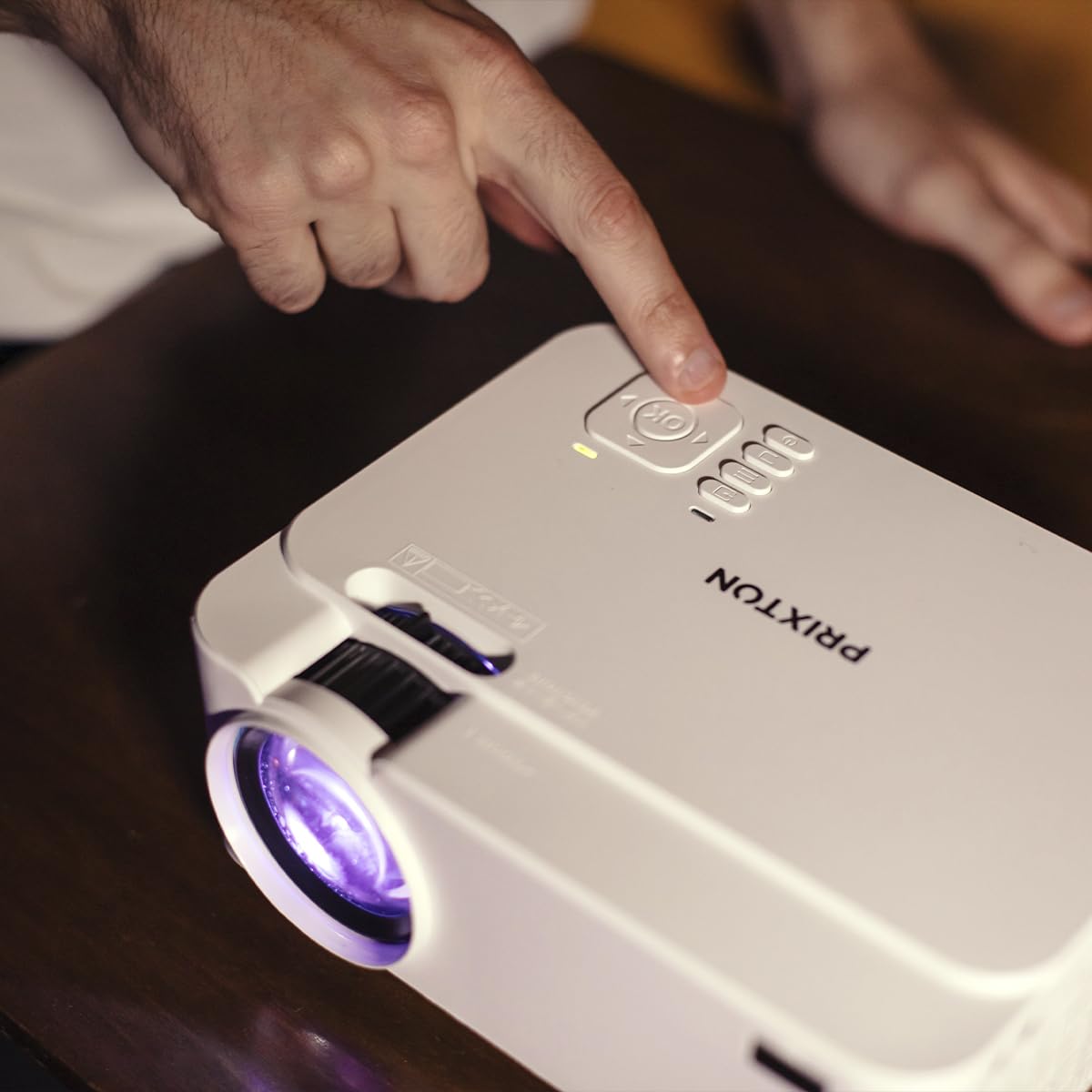 PRIXTON Goya - Mini Proyector Portatil de 2.800 Lumens, 2 Altavoces y Mando a Distancia, 50.000H, VGA, 2xHDMI, USB2.0, MicroSD y AV (Reacondicionado)