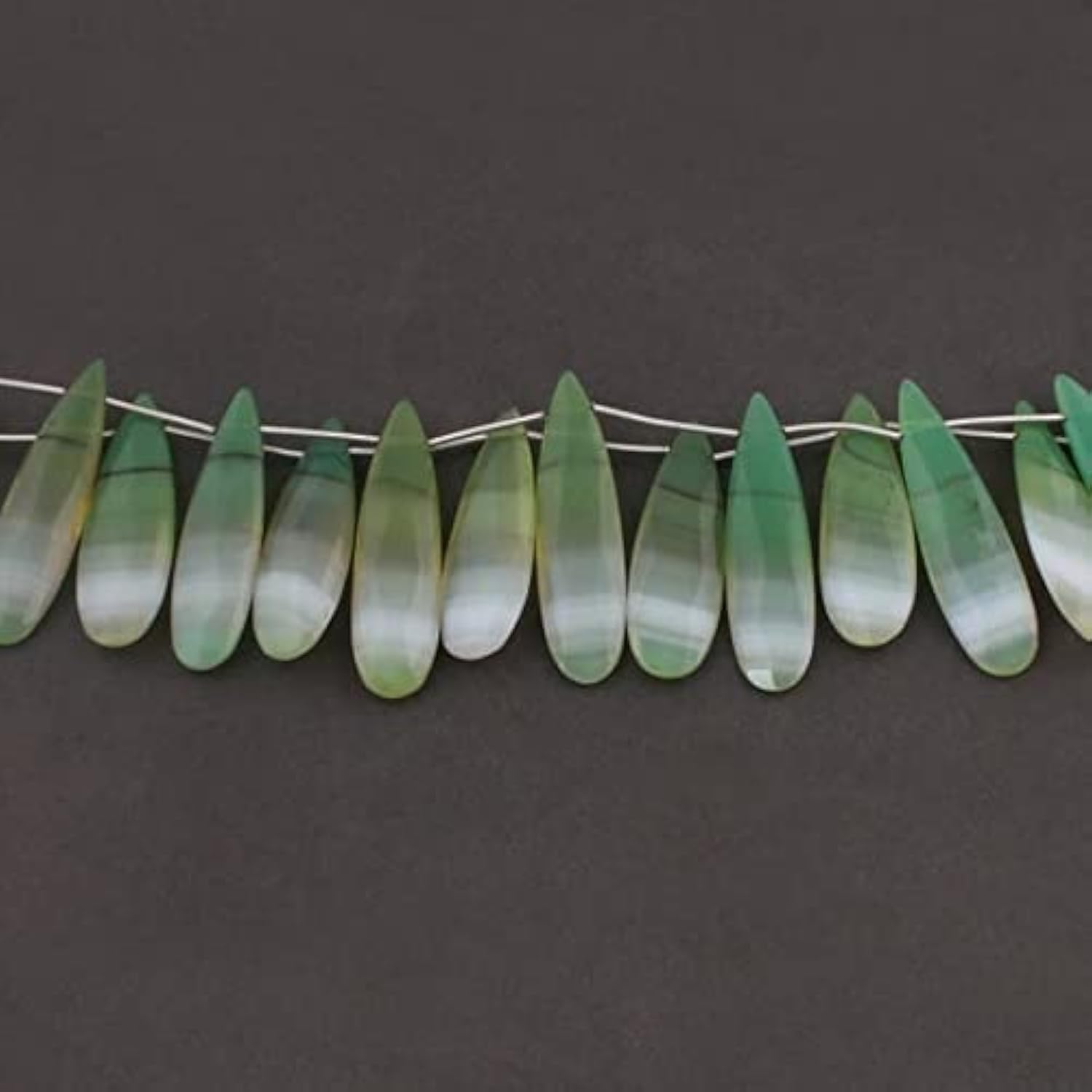 Perles chrysoprase naturelles de grande taille pour en finir avec les bijoux ternes