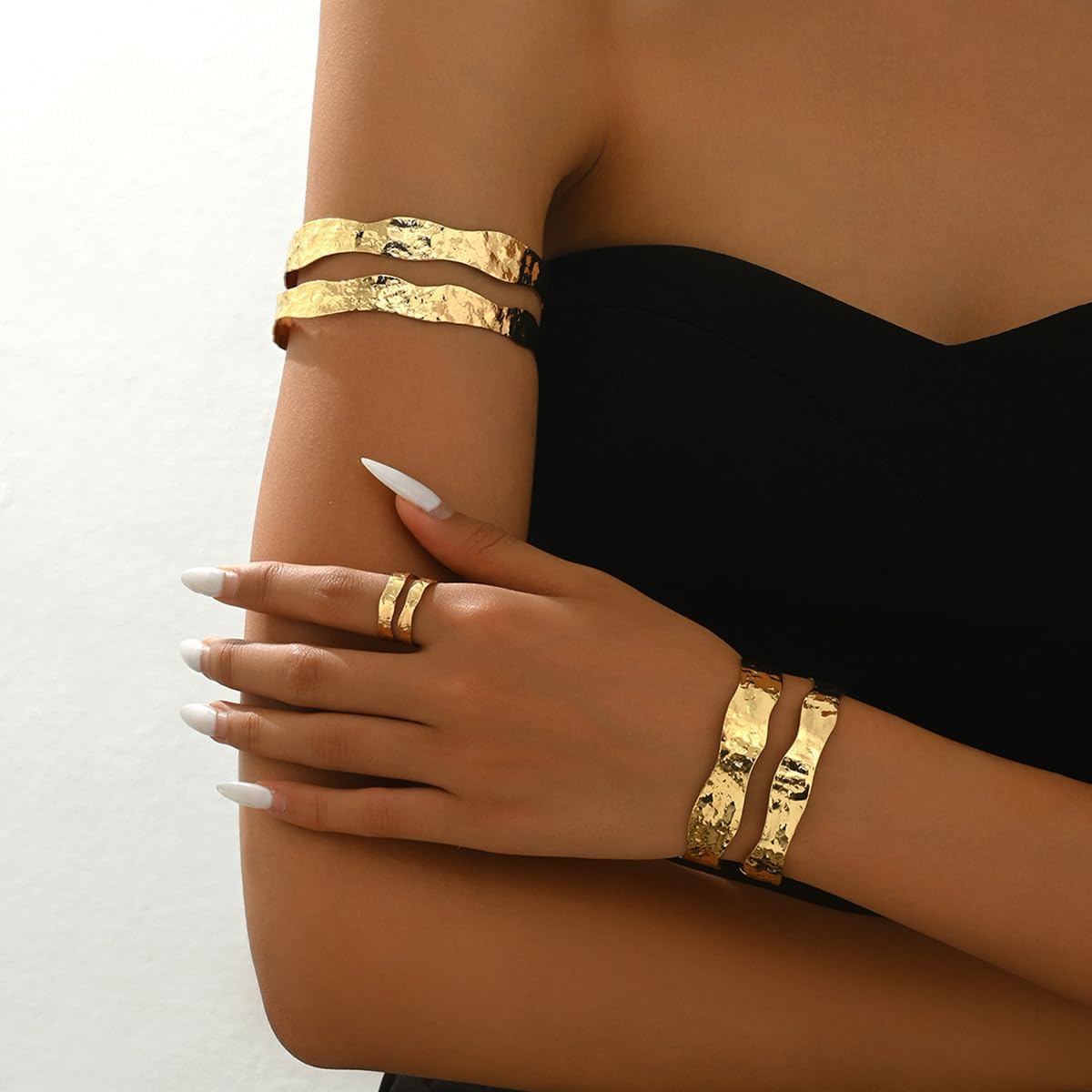 3PCS Gold Chunky Cuff Bracelets for Women Irregular Minimalist Statement Bangle Bracelets Set Open Wide Bangle Arm Cuff Daily Outfits Jewelry - Image 3