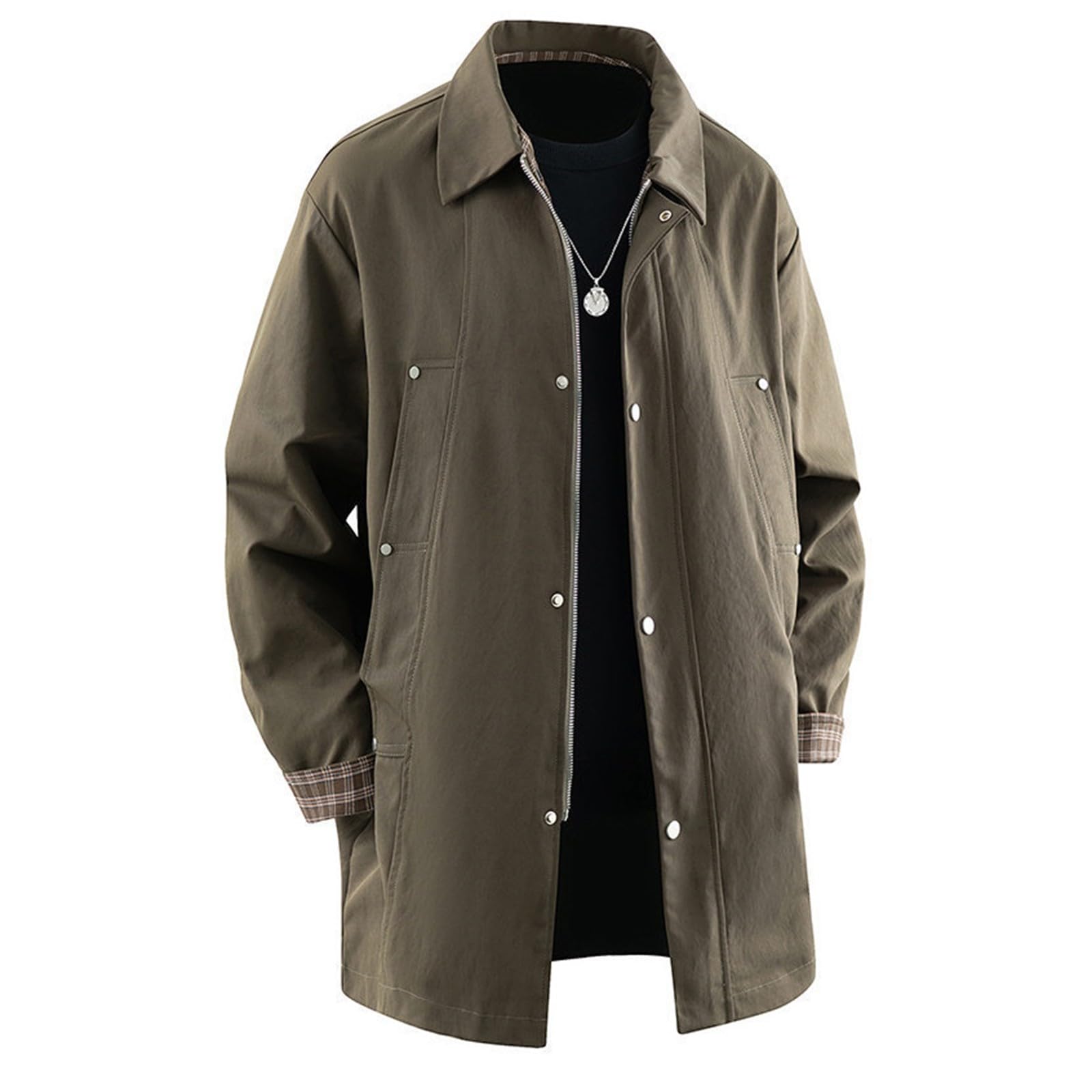 Chaqueta anorak informal holgada y larga, prenda utilitaria de moda para uso diario.