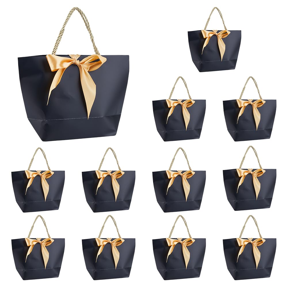 SUPERFINDINGS 12 Schwarze Geschenktüten Mittlere Geschenktüten Mit Griffen Party Favor Tüten Mit Goldschleifenband Papiertüten In Großer Menge Für Party Hochzeit Geburtstag Abschlussfeier.
