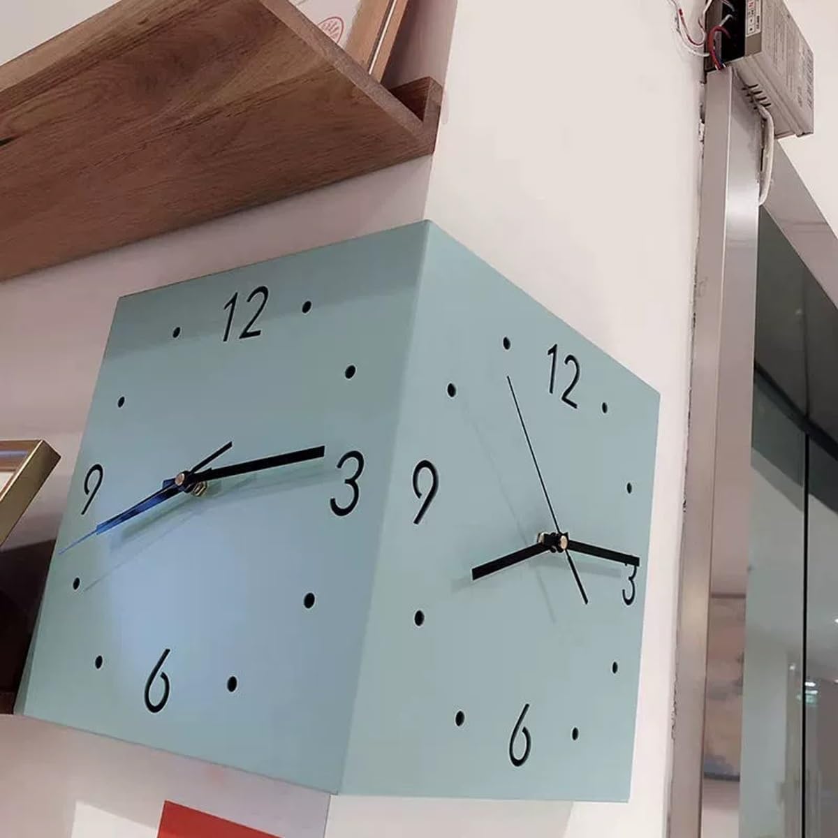 Orologio da parete digitale a doppio lato, silenzioso, funzionamento a batteria, a LED, quadrato, con luce, ideale per decorare il soggiorno