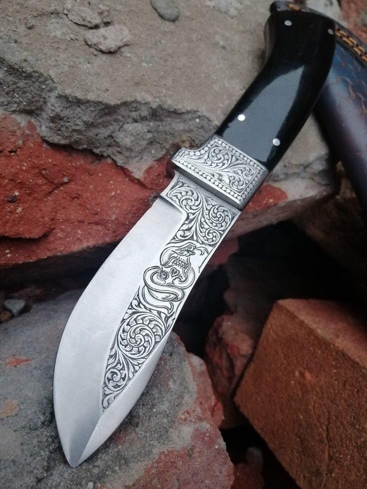 Hand Engraved D2 Steel Hunting Knife Buffalo Horn Handle Leather Sheath Best Gift