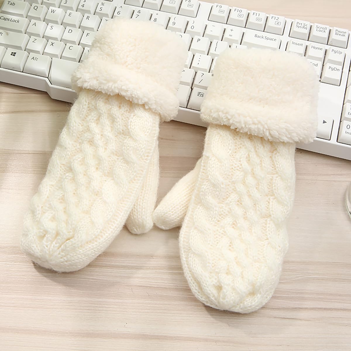 ECYC Ltd Women's Winter Cable Knit Mittens Ladies Mittens with Warm Thick Fleece Lining Knitted Gloves Full Finger Mittens for Cold Weather