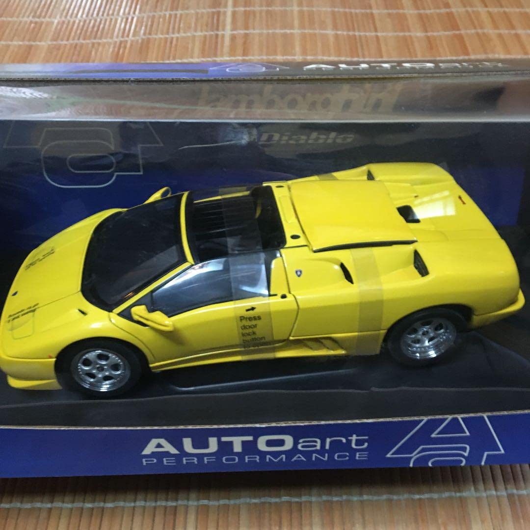 Amazon.co.jp: オートアート ランボルギーニ ディアブロ 118 