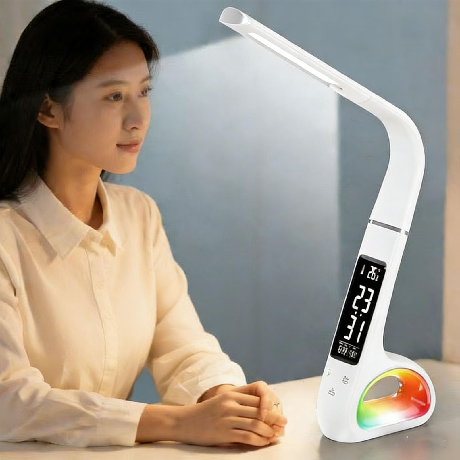 Lampada da Scrivania Igienizzante a LED con Orologio Design Elegante 3 in 1 per Utenti Moderni di Home Office Materiale ABS