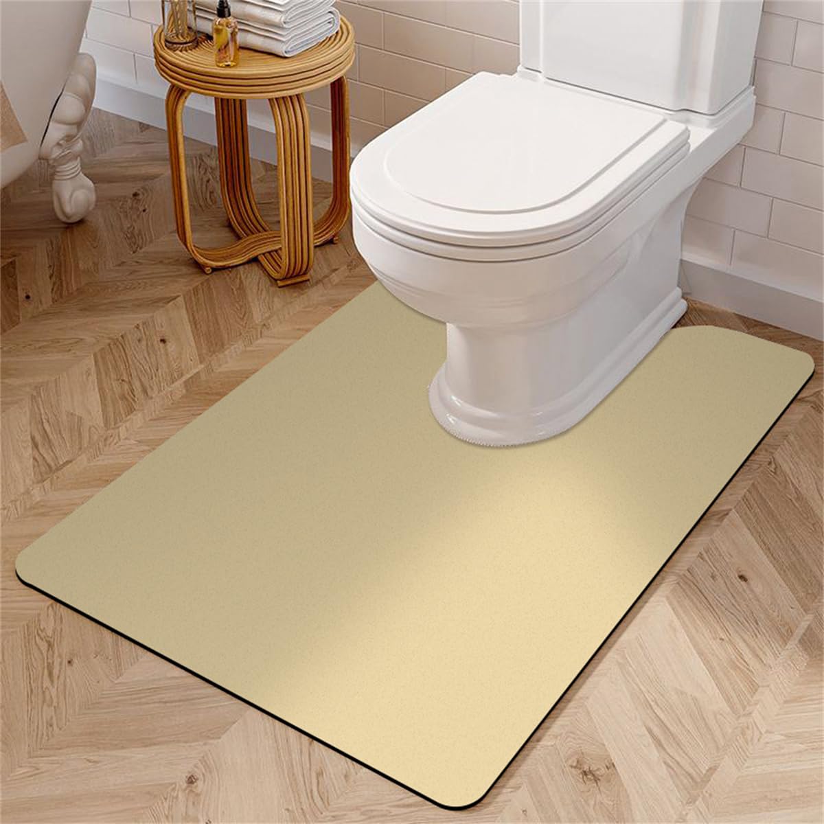 Tapis de sol de toilette en U pour une salle de bain moderne