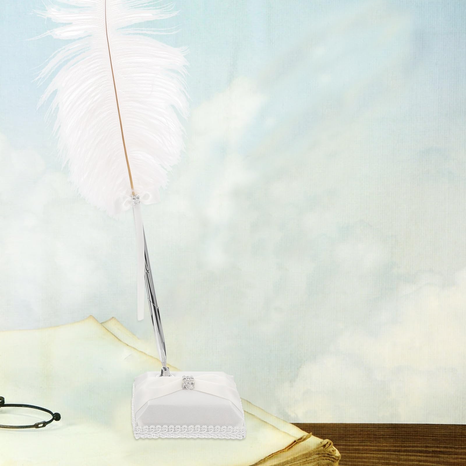 Lurrose Penna Elegante da Scrittura con Piuma D'autrucchetto Bianca, Decorata con Strass, in Metallo e Tessuto Lucido, con Pratico Supporto per Occasioni Speciali come Matrimoni