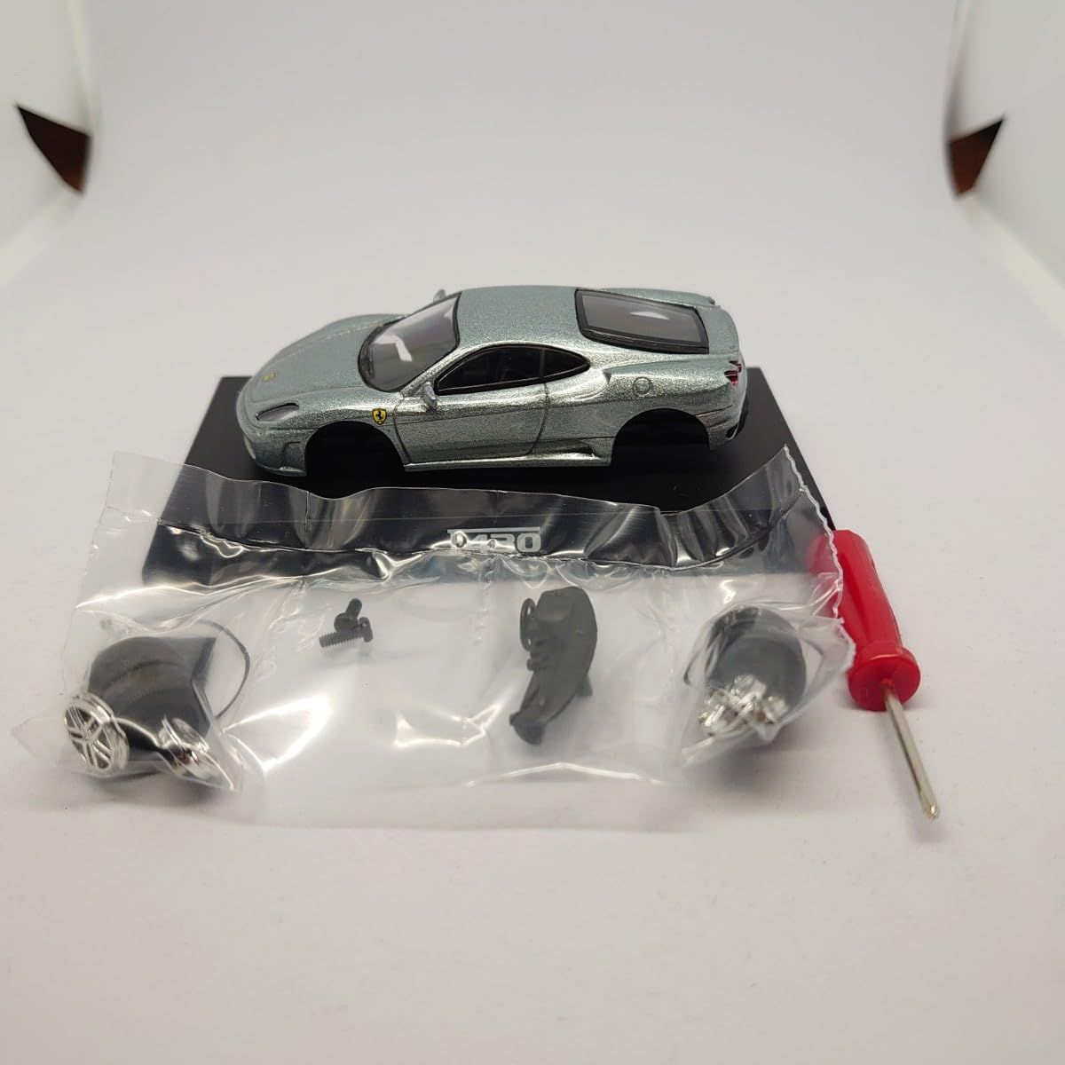 Amazon.co.jp: Ferrari フェラーリ F430 ミニカー シルバー 1/64