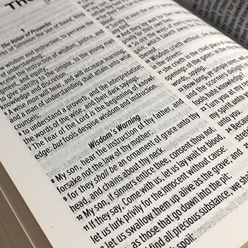 Bíblia King James 1611 em inglês Luxo Preta: A King James em versão original, em inglês!