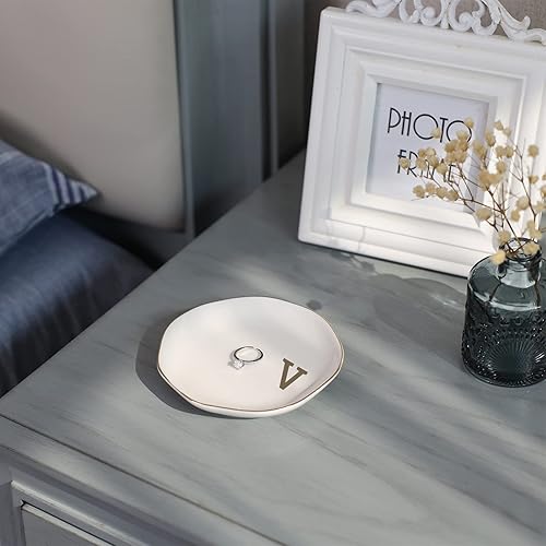 Miniatura 3 de Bandeja para anillos con iniciales y joyas con monograma en V, regalos de compromiso de boda para mujeres, amigas, hermana, cerámica blanca