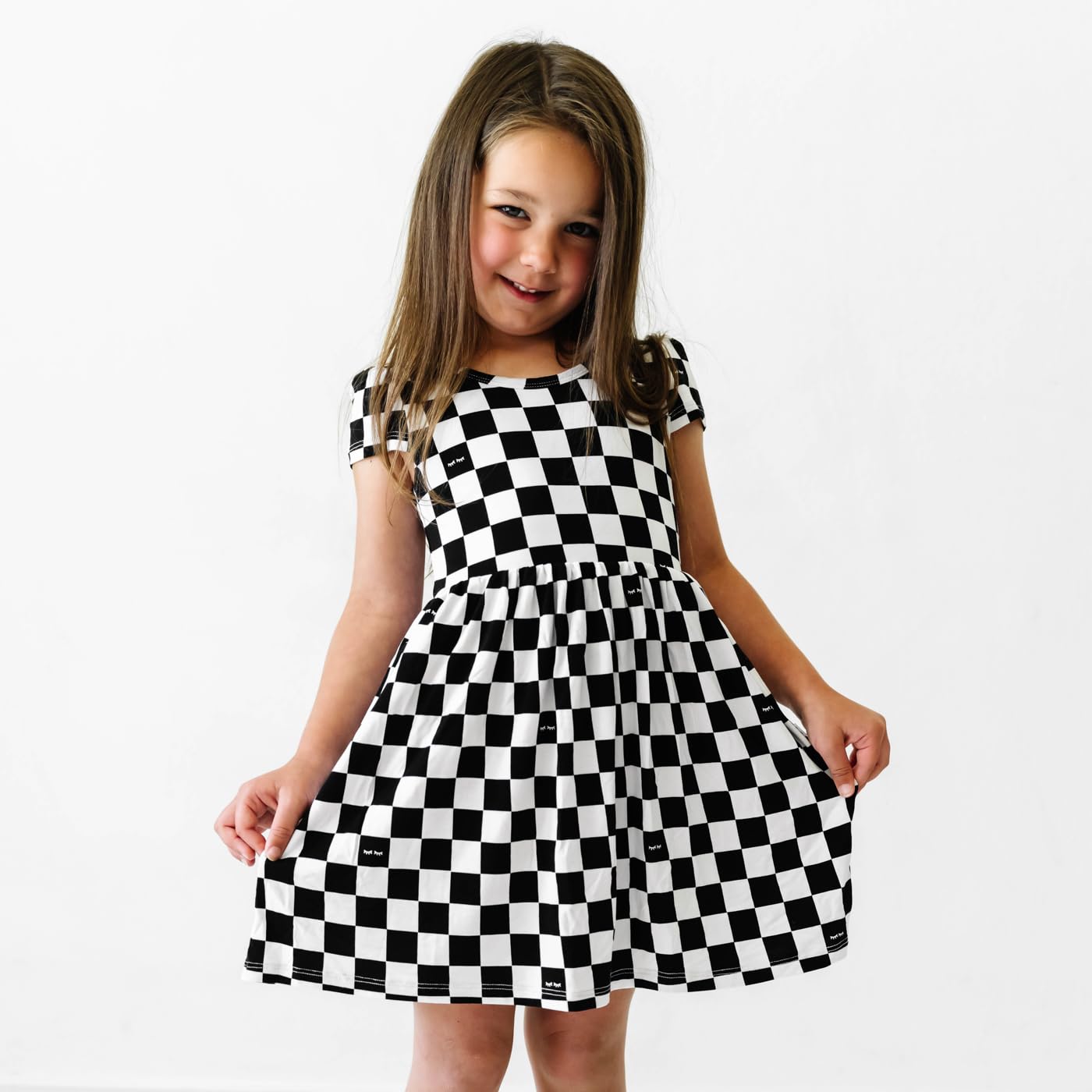 Little Sleepies Skaterkleid mit Flügelärmeln – Kleinkind-Mädchen, Viskose aus Bambus, Kinderkleid mit Taschen und atmungsaktivem Wirbelrock
