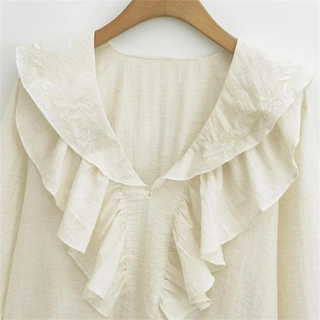 Camisa de manga larga con bordado blanco con volantes para mujer