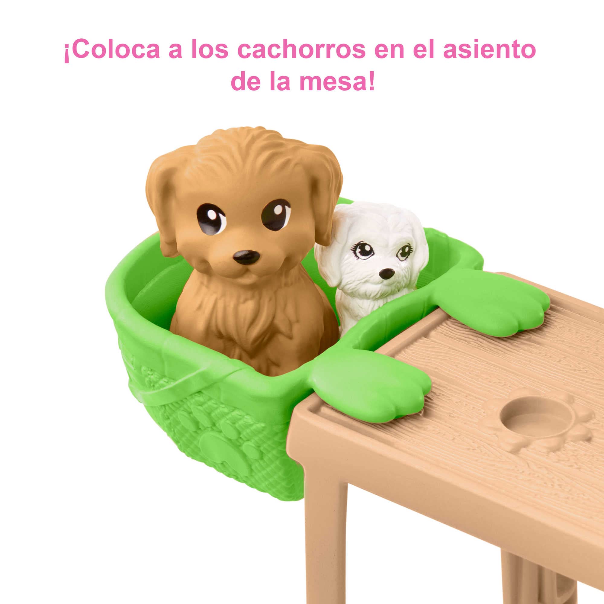 Barbie Chelsea Parque de Skate Muñeca con patinetes, Mascotas y Set de Juego con Accesorios, Juguete de Regalo +3 años (Mattel HJY35)