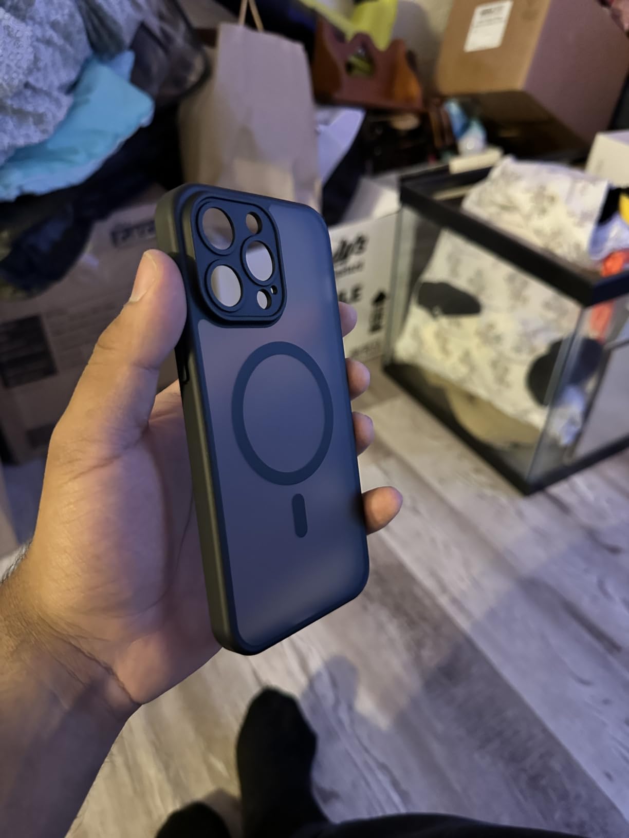 W case and it came with two screen protectors ‼️