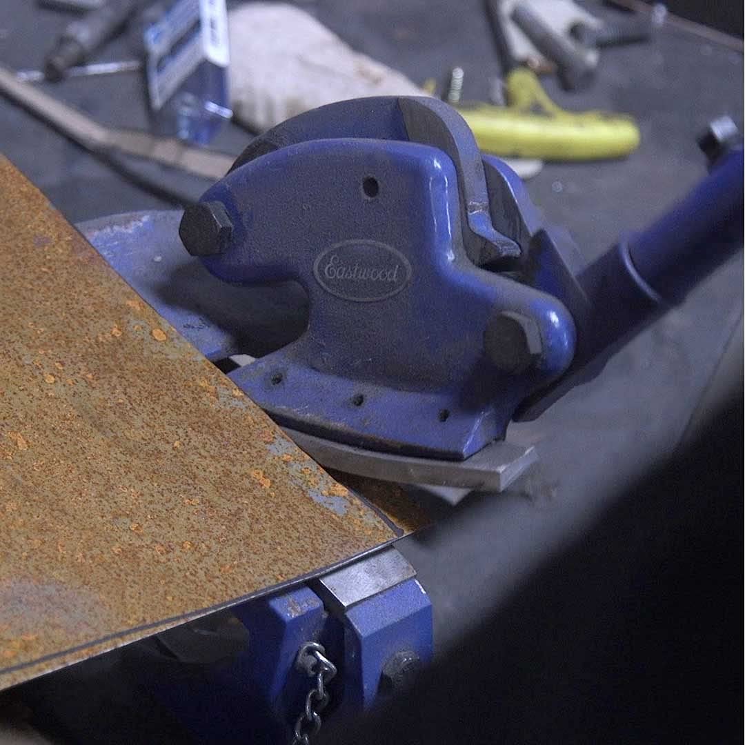 Eastwood Throatless Shear Multiple Purpose Bench Top Throatless Sheet