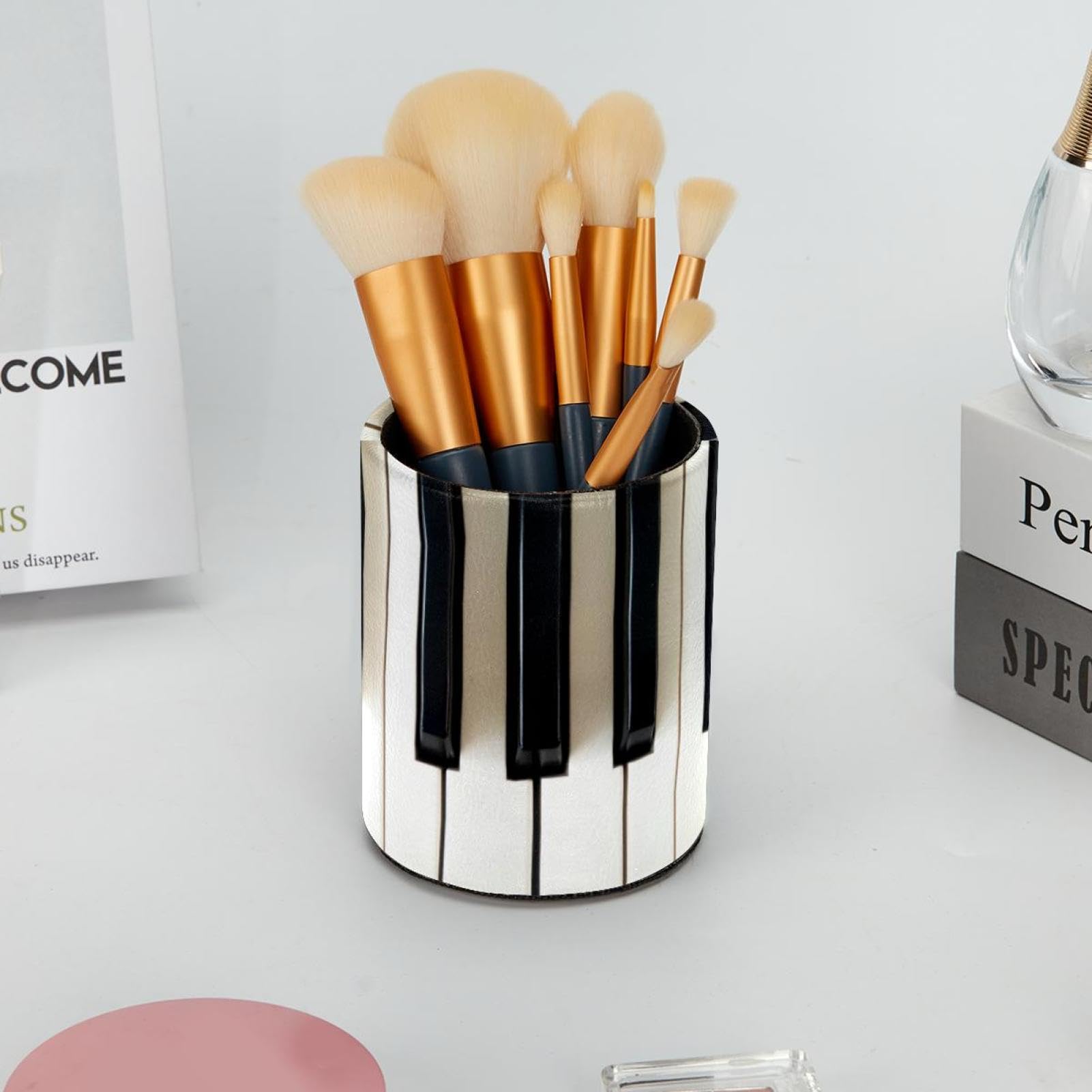 Portalápices, teclas de piano CADDY en blanco y negro - Cuero de PVC de alta calidad, cilindro compacto, organizador de escritorio multifuncional