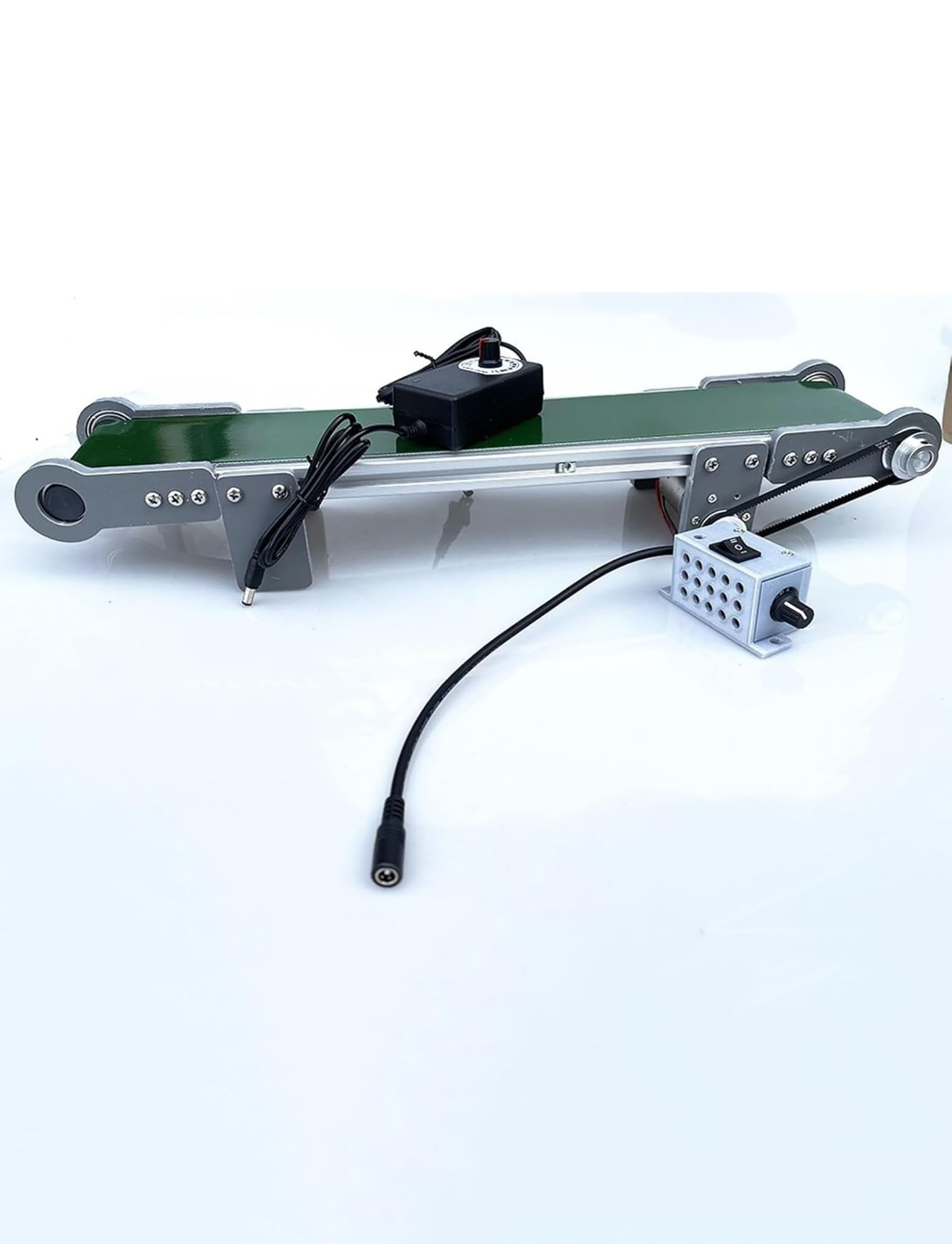 Cinta transportadora eléctrica pequeña de escritorio de 10 x 50 cm, reversible para embalaje, ideal para línea de producción y uso doméstico, manejo eficiente de materiales y diseño compacto