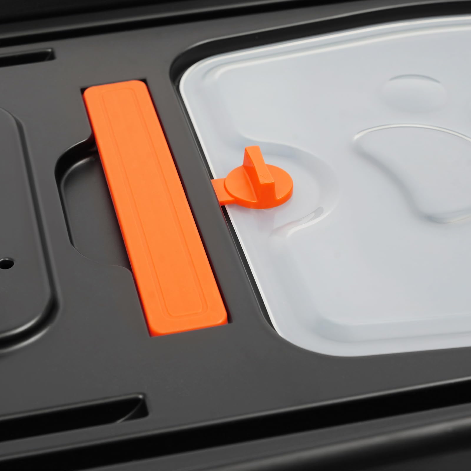 Caja de arena cerrada de acero inoxidable con tapa, caja de arena para gatos con pala, pedal de basura y almohadillas de agarre con apertura en forma de U, adecuado para gatos de hasta 15 kg (negro)