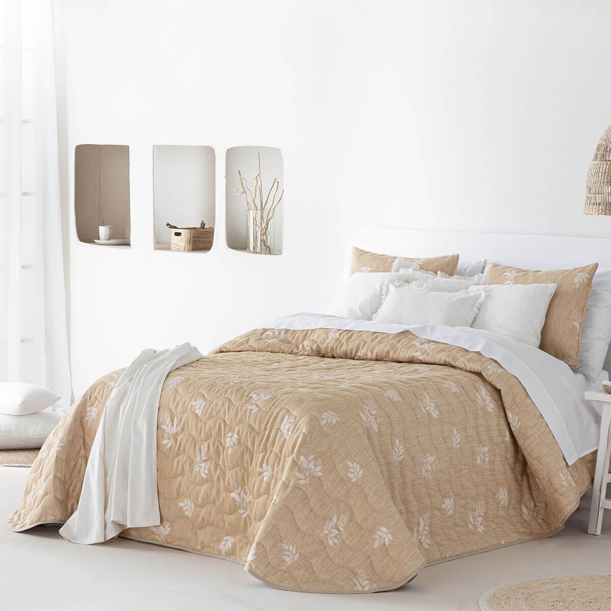 Antilo Colcha bouti de Entretiempo con Acolchado Fino MACAE - Cama 180 cm (270x270) - Color Mostaza. Tejido de poliéster y algodón. Incluye Funda(s) de cojín de 50x70 cm.