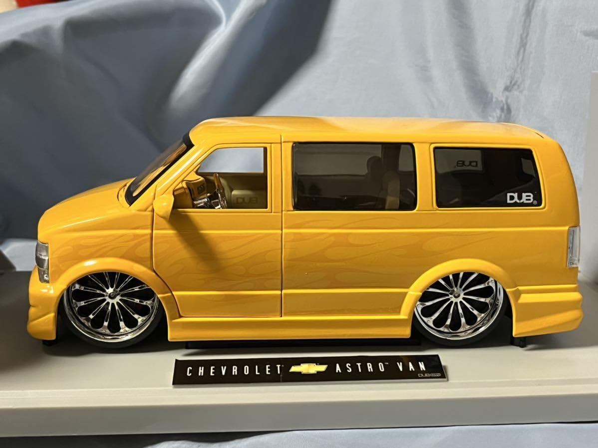 Amazon.co.jp: ジャダトイズ製シボレー アストロローダウン カスタム