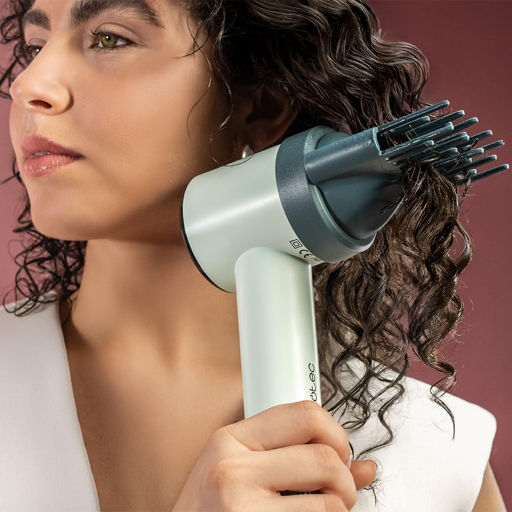 Cecotec Secador de Pelo Compacto y Ligero DryNova 3in1 Berry. 1600W, 110000RPM, Motor Brushless, Voluminizador, Difusor y Concentrador, Generador Iones, Silencioso y Duradero, 4 Ajustes Temperatura
