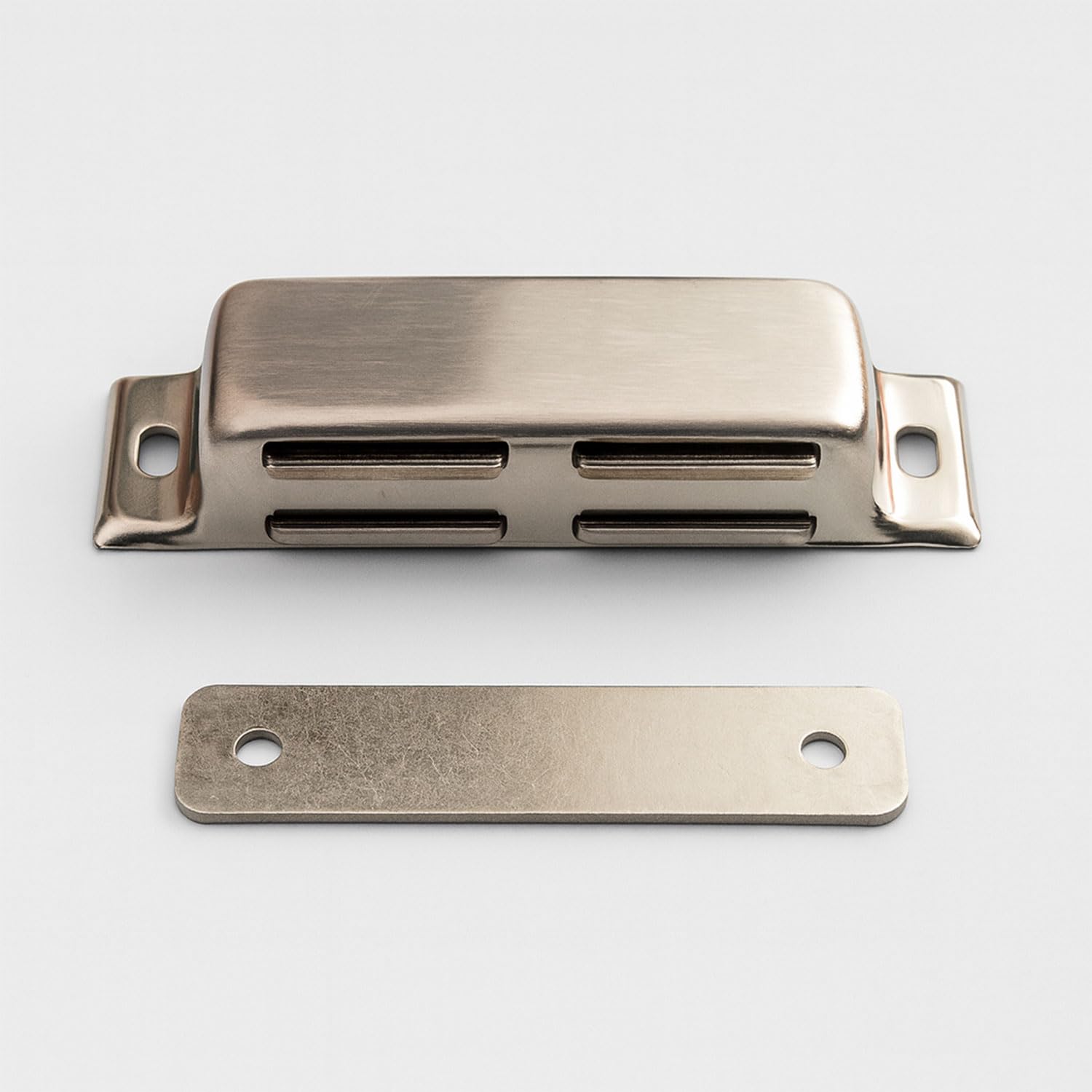 Mıknatıslı Çıt Çıt 8,5 cm Paslanmaz Metal Kapak Tutucu Dolap Çekmece Kapatma Mekanizması