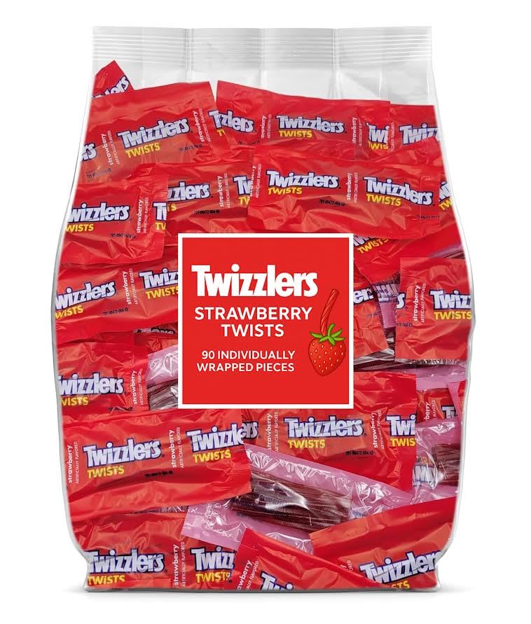 Giros clásicos de regaliz de fresa  Caramelo rojo masticable suave envuelto individualmente  Bolsa a granel de 2 libras ( 88 piezas)  Perfecto para